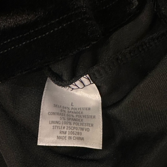 Francesca’s Black Velvet & Silver Glitter Long Sleeve Romper - Picture 6 of 11